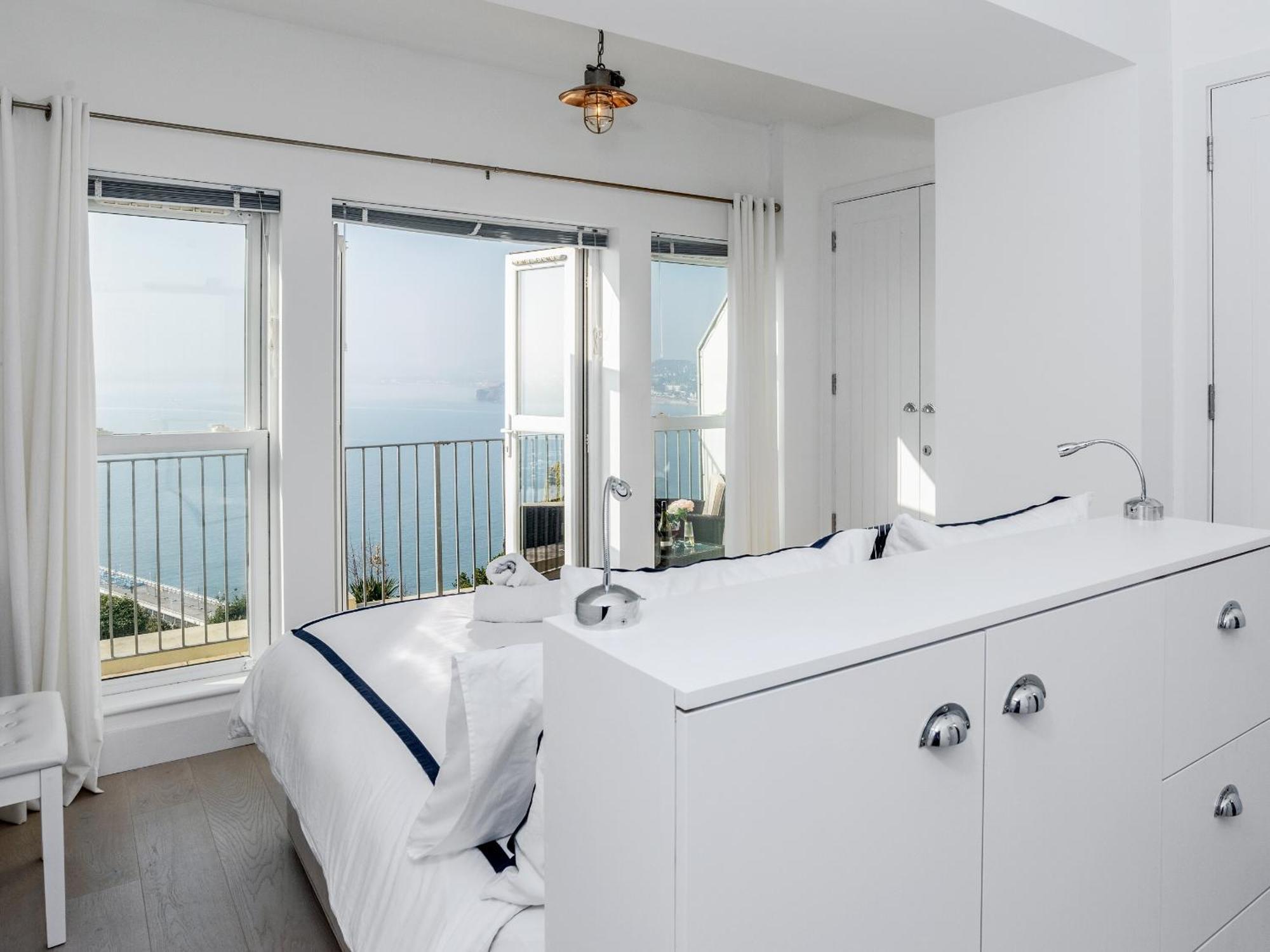Marina House, Apartment